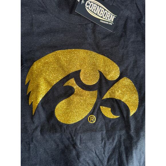 IOWA HAWKEYES - NEW WITH TAGS - shirt M medium - Picture 2 of 4